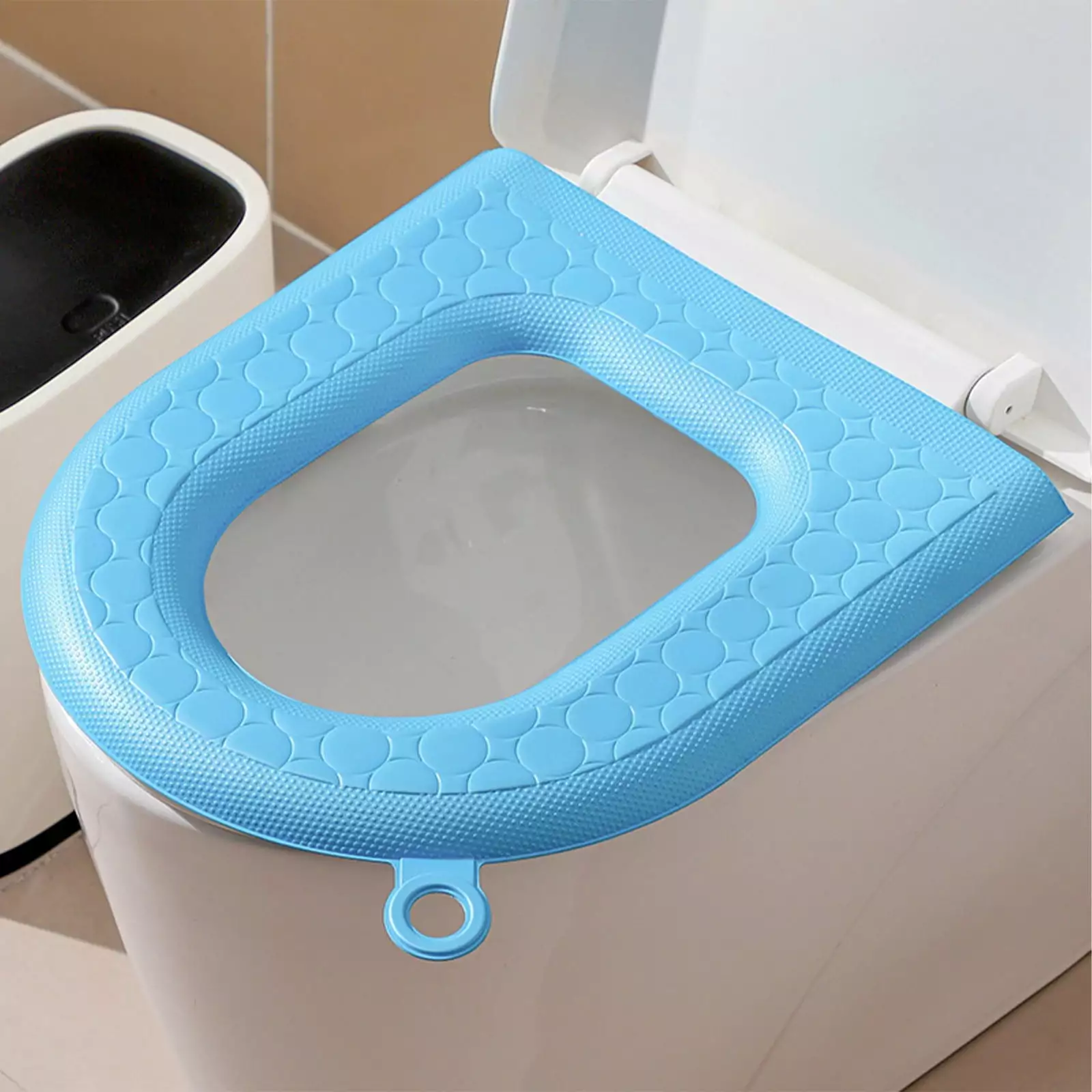 Naxoaeo Soft Vinyl Toilet Seat Easy Clean Hinge Round Standard Size Foam Cushioning