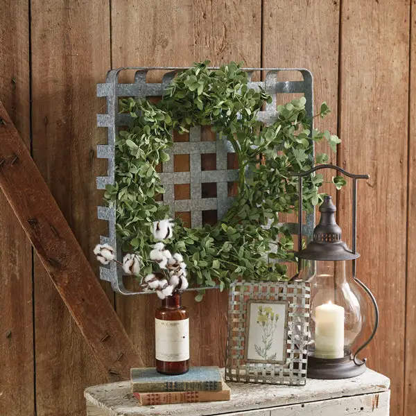 Arched Lattice Shelf Hooks - Rustic Wall Shelf - Farmhouse Entryway Decor CTW